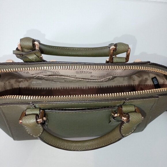 MICHAEL KORS- Olive Green Hand Bag With Matching Wallet - Picture 9 of 9